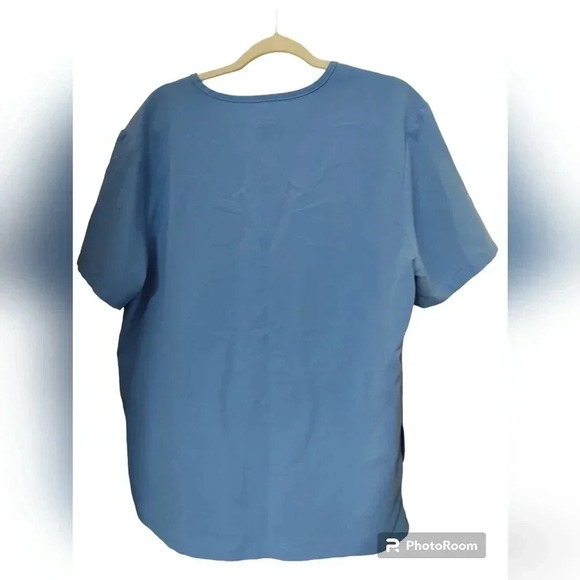 Figs men's Chisec Three-Pocket Scrub Top™. Ceil blue size extra large - Picture 7 of 8